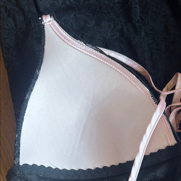 Linea Donatella Elegant Black And Light Pink Lace Chemise. Padded. Medium - Picture 11 of 14